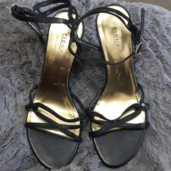 FIONI Black Strappy Open Toe Wedge Sandals - Picture 2 of 6